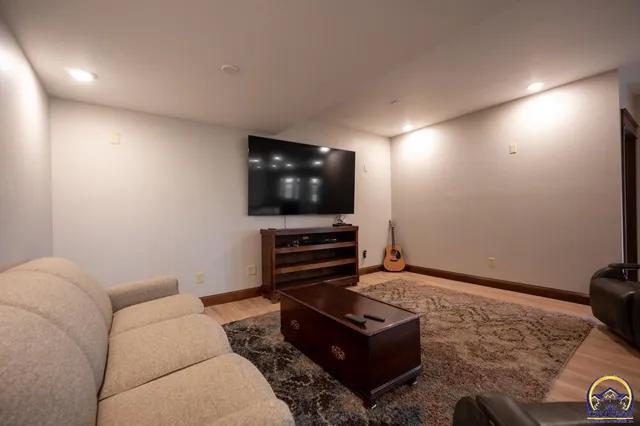 $825,000 | 7630 Southeast Berryton Road, Berryton, KS 66409