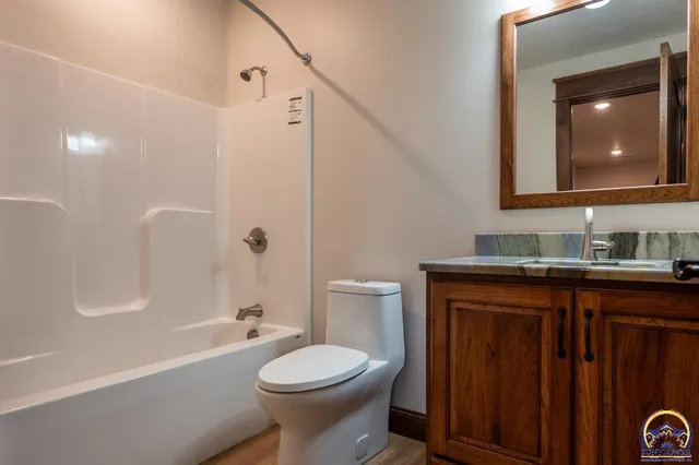 $1,150,000 | 7630 Southeast Berryton Road, Berryton, KS 66409