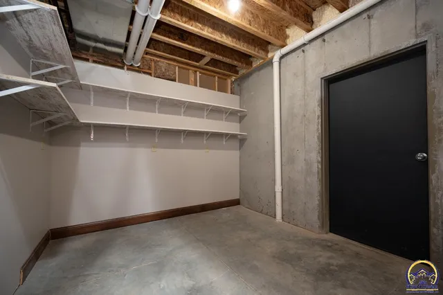 $1,150,000 | 7630 Southeast Berryton Road, Berryton, KS 66409