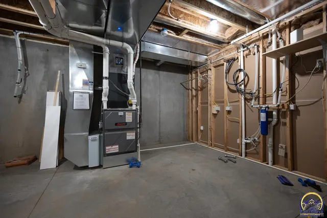 $1,150,000 | 7630 Southeast Berryton Road, Berryton, KS 66409