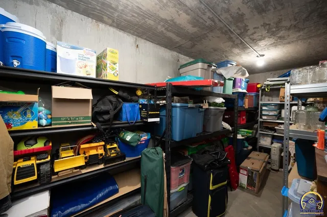 $1,150,000 | 7630 Southeast Berryton Road, Berryton, KS 66409