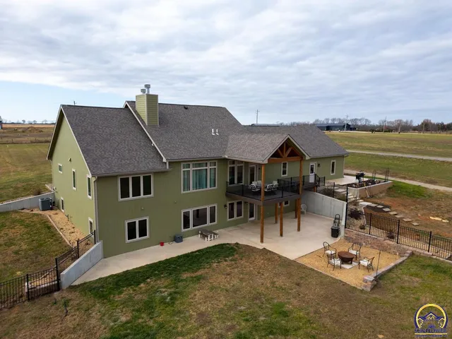 $1,150,000 | 7630 Southeast Berryton Road, Berryton, KS 66409