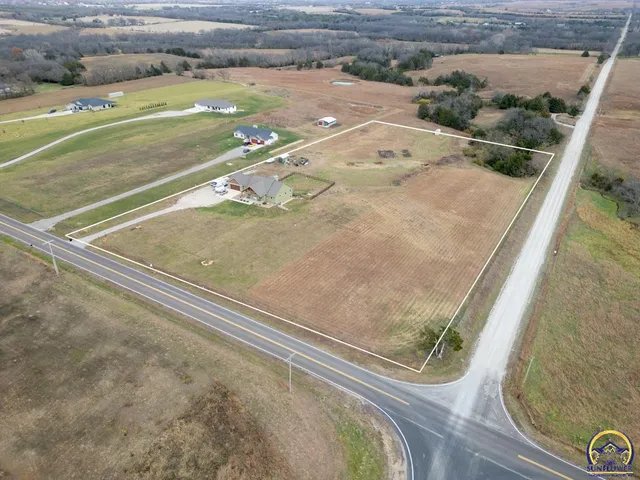 $1,150,000 | 7630 Southeast Berryton Road, Berryton, KS 66409