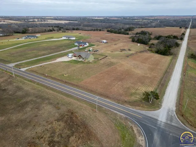 $1,150,000 | 7630 Southeast Berryton Road, Berryton, KS 66409