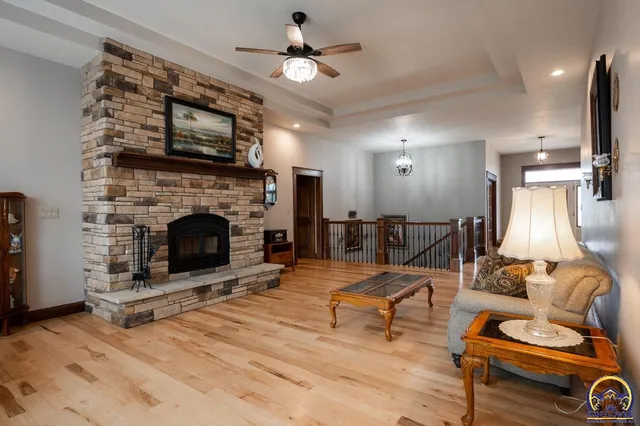 $1,150,000 | 7630 Southeast Berryton Road, Berryton, KS 66409