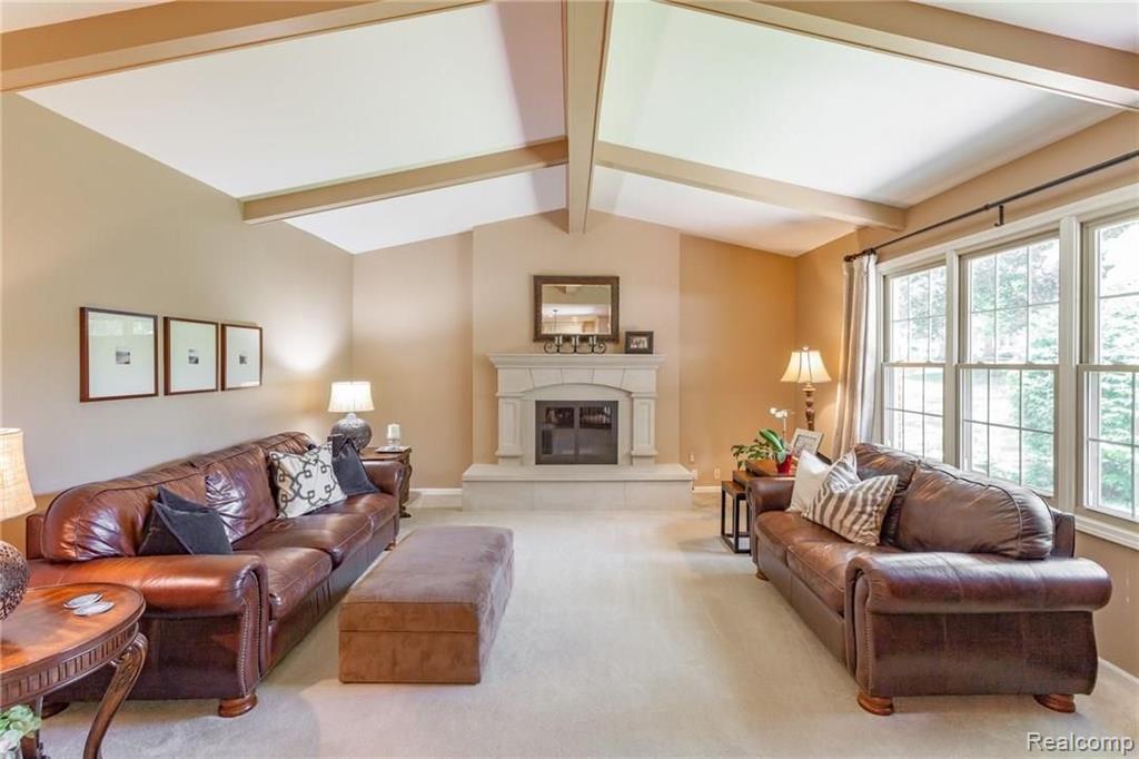 338 Lake Forest Road Rochester Hills, MI 48309 - Photo 17 of 28