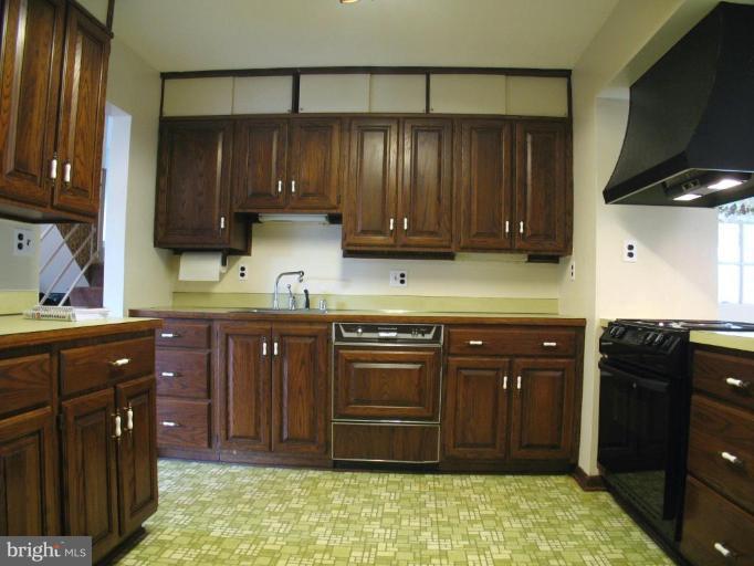 4008 Isbell Street Silver Spring, MD 20906 - Photo 6 of 12 Kitchen #2