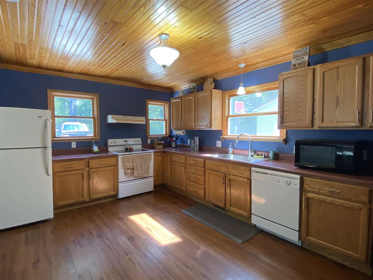 11071 Willows Road Roscommon, MI 48653 - Photo 10 of 38 1889851-9.JPG