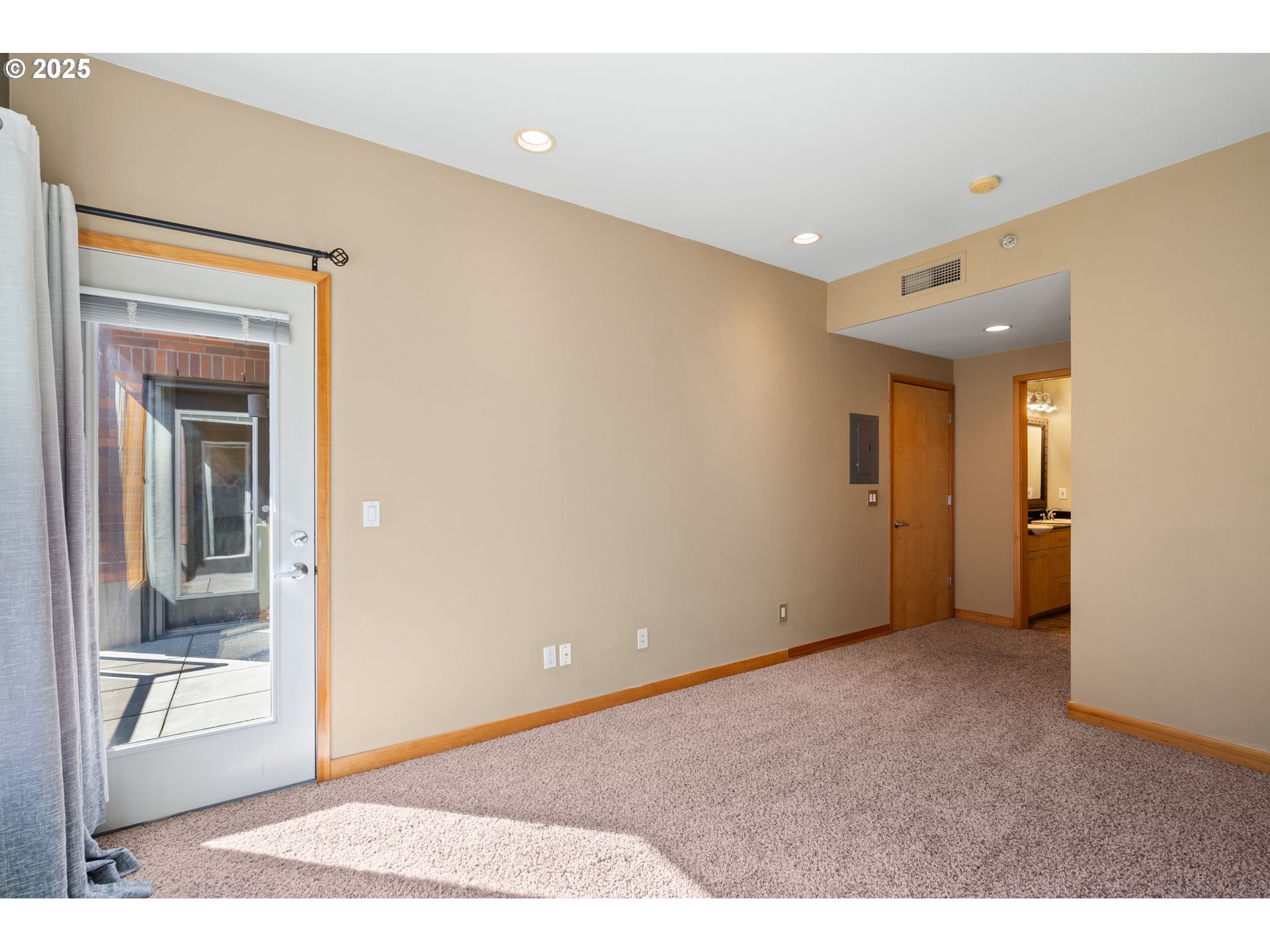 400 West 8th Street, Unit 236 Vancouver, WA 98660 - Photo 21 of 35 a view of an empty room