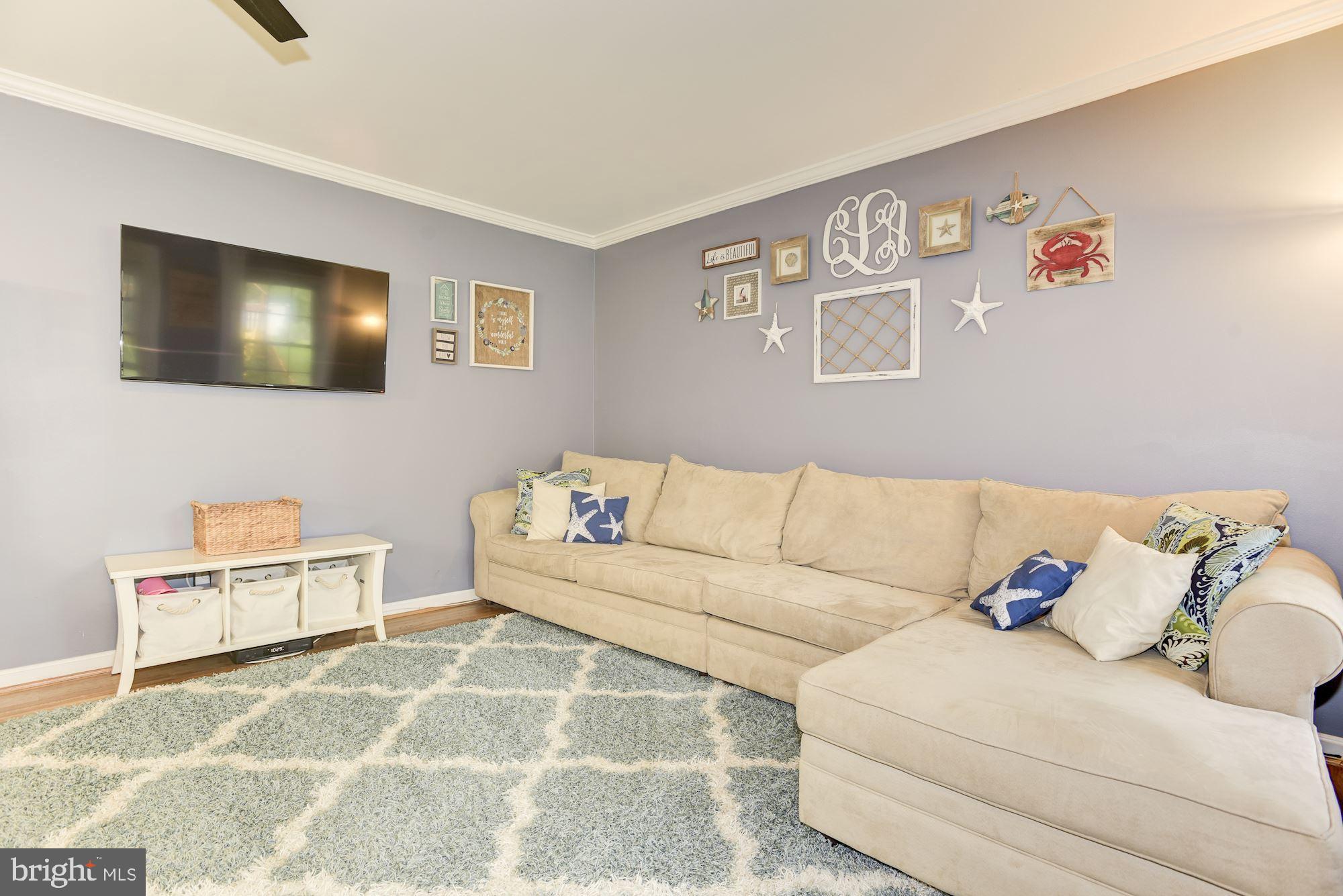 7301 Miller Fall Road Rockville, MD 20855 - Photo 15 of 40 Living Room