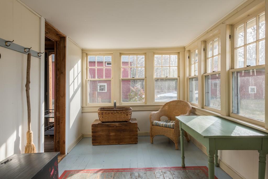 178 West Farms Road Northampton, MA 01062 - Photo 14 of 42 a living room with furniture and a window