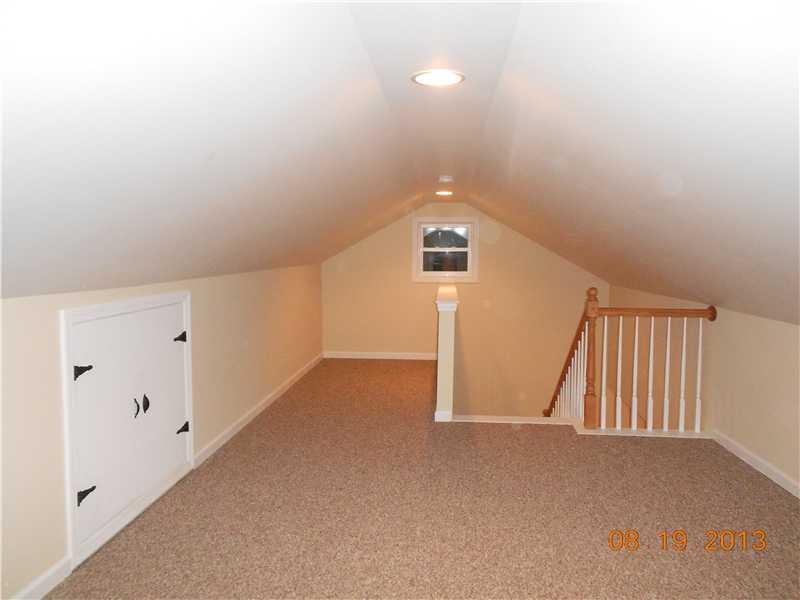 71 Cross Road Sabattus, ME 04280 - Photo 11 of 30 Den/Family/Great Room. HUGE LOFT FOR...
