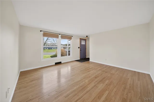 $229,000 | 202 Briarhurst Lane, Camillus, NY 13031