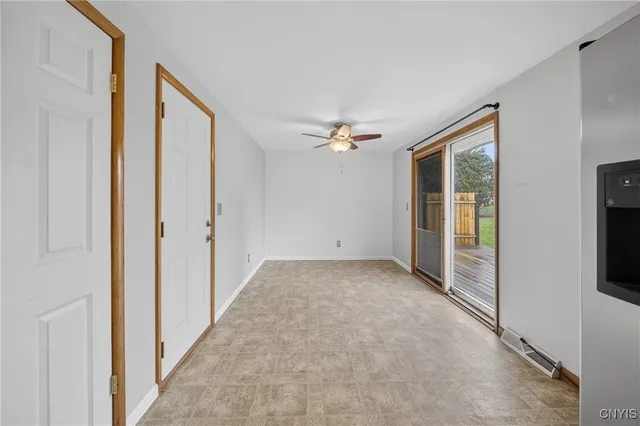 $229,000 | 202 Briarhurst Lane, Camillus, NY 13031