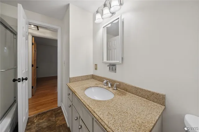 $229,000 | 202 Briarhurst Lane, Camillus, NY 13031