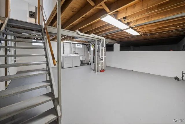 $229,000 | 202 Briarhurst Lane, Camillus, NY 13031