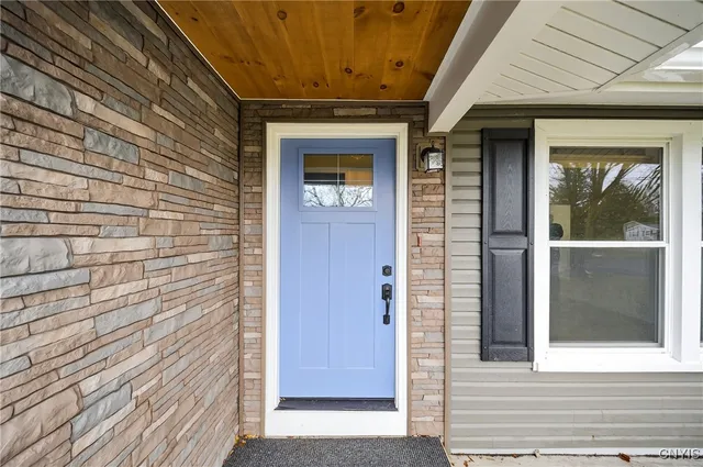 $229,000 | 202 Briarhurst Lane, Camillus, NY 13031