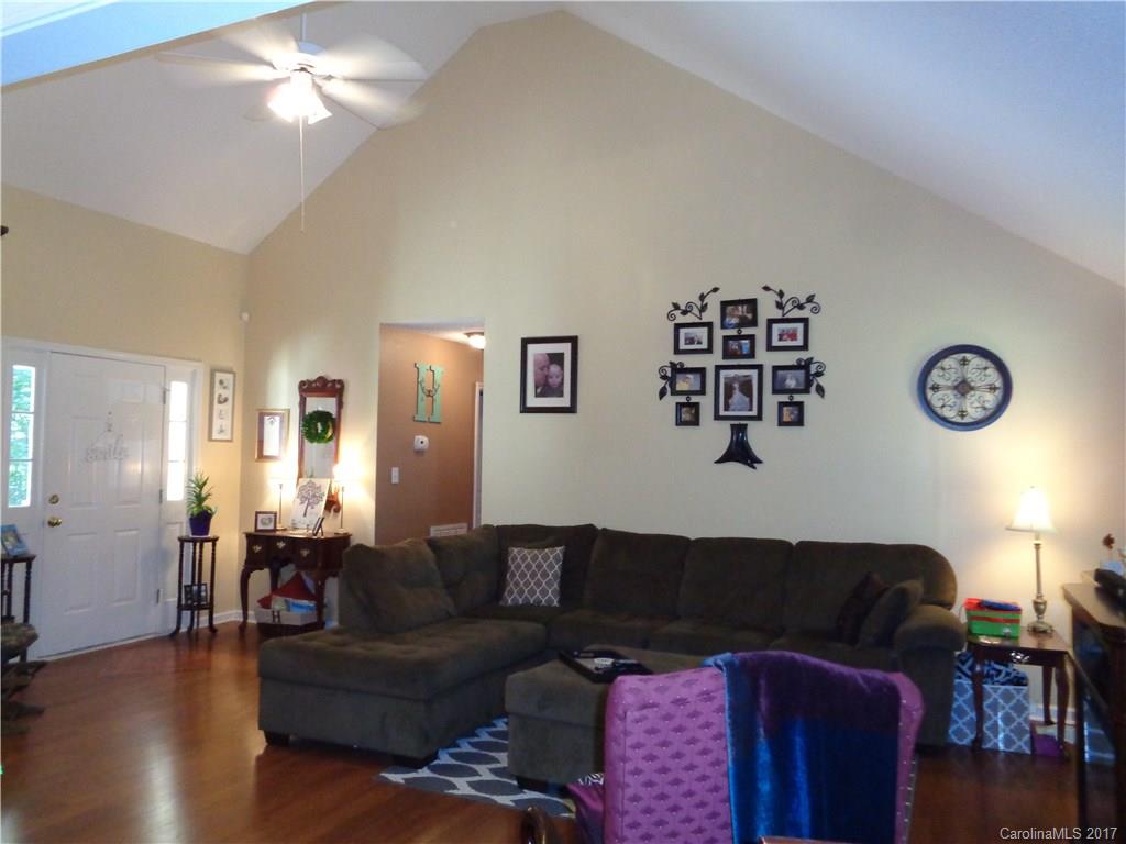 704 Cove Road Gastonia, NC 28052 - Photo 4 of 17 Gallery Image 4