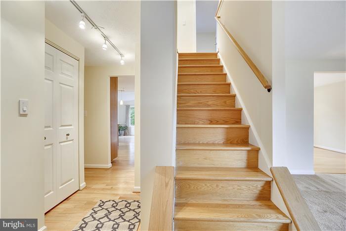 818 Dividing Road Severna Park, MD 21146 - Photo 11 of 30 Foyer