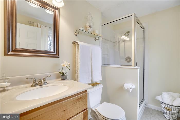 818 Dividing Road Severna Park, MD 21146 - Photo 14 of 30 Bath