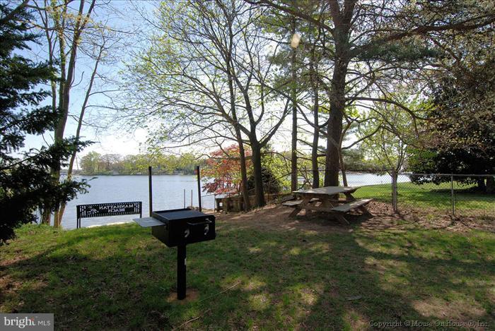 818 Dividing Road Severna Park, MD 21146 - Photo 28 of 30 Community Picnic Area