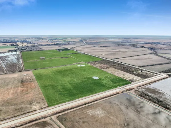 $1,062,500 | 4 Canal Road, Winnie, TX 77665