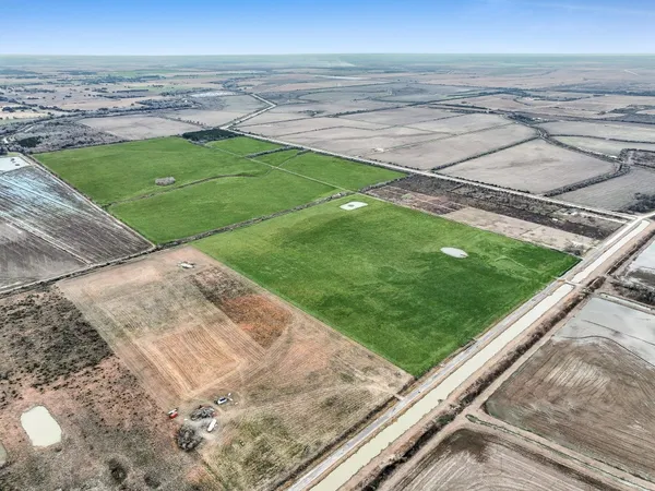 $1,062,500 | 4 Canal Road, Winnie, TX 77665