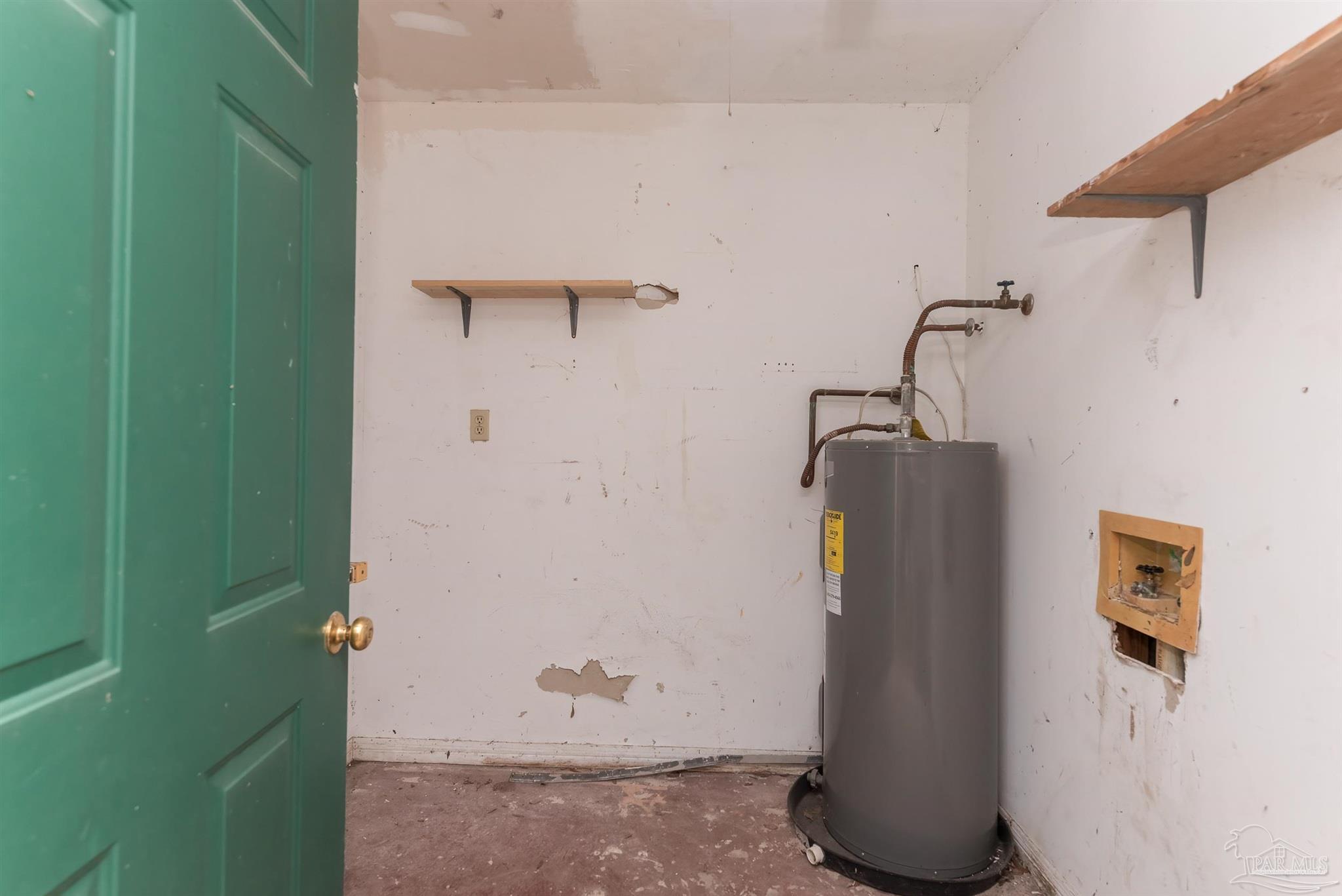 8210 Kipling Street, Unit A Pensacola, FL 32514 - Photo 10 of 13 a bathroom with a shower