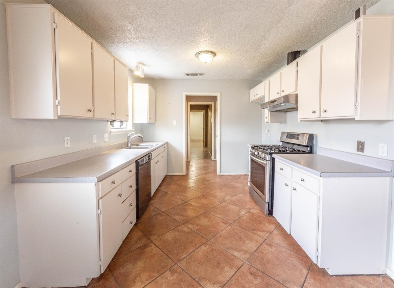 2117 North Cypress Road Lubbock, TX 79403 - Photo 7 of 24 Photo 7