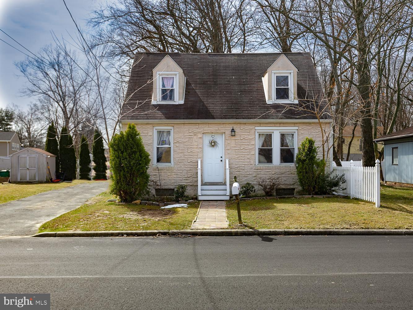 5 Albemarle Road Trenton, NJ 08648 - Photo 3 of 20