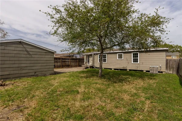 $1,500 | 3513 Monterrey Street, Corpus Christi, TX 78411