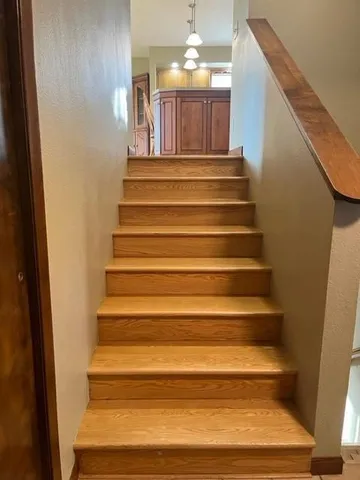 $199,000 | 817 16th Street, Windom, MN 56101