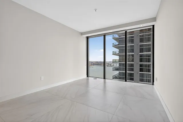 $15,000 | 700 Northeast 24th Street, Unit 2207, Miami, FL 33137