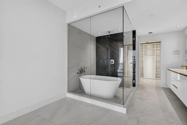 $15,000 | 700 Northeast 24th Street, Unit 2207, Miami, FL 33137