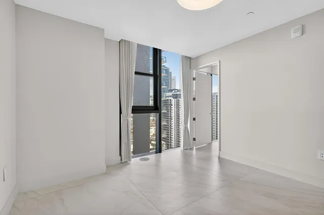 $15,000 | 700 Northeast 24th Street, Unit 2207, Miami, FL 33137