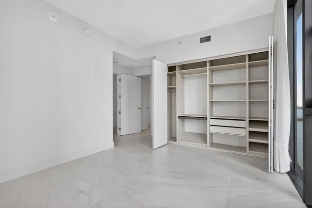 $15,000 | 700 Northeast 24th Street, Unit 2207, Miami, FL 33137