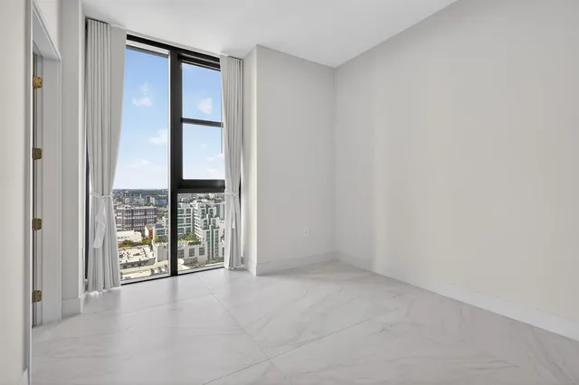 $15,000 | 700 Northeast 24th Street, Unit 2207, Miami, FL 33137