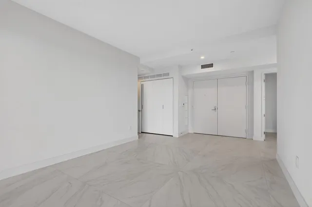 $15,000 | 700 Northeast 24th Street, Unit 2207, Miami, FL 33137