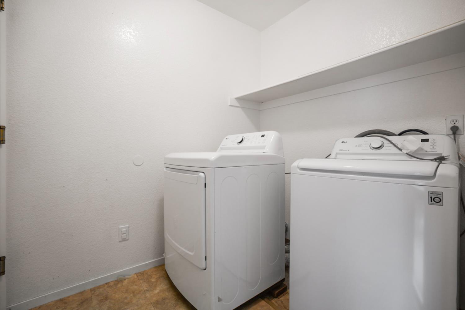 1874 Hartnell Court Los Banos, CA 93635 - Photo 16 of 37