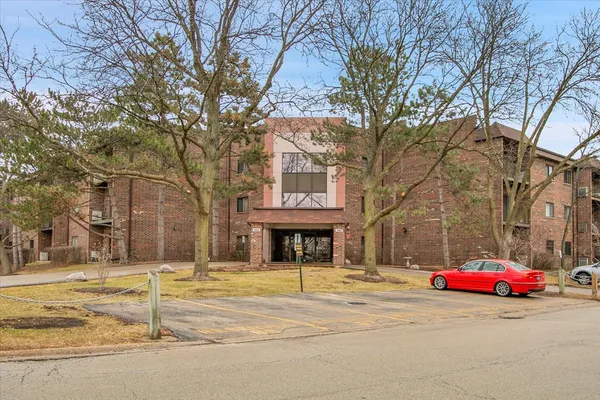 $300,000 | 1002 Castilian Court, Unit 302, Glenview, IL 60025