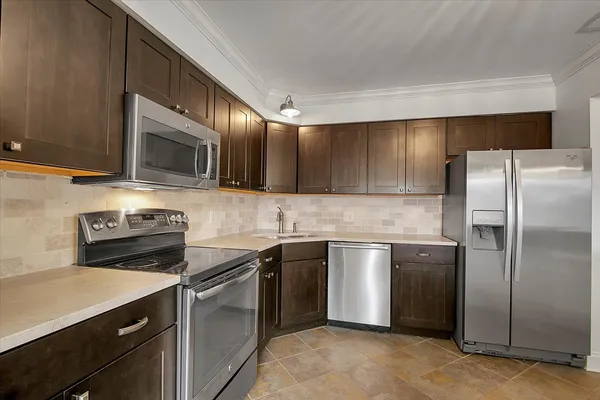 $300,000 | 1002 Castilian Court, Unit 302, Glenview, IL 60025