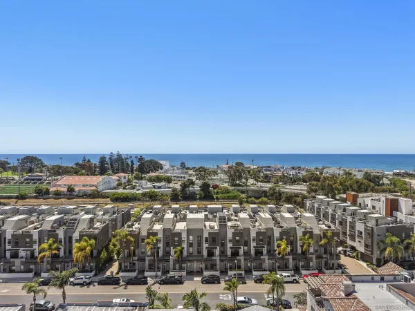 $1,995,000 | 2537 State Street, Carlsbad, CA 92008