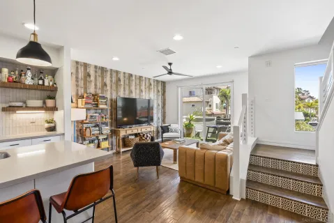 $1,995,000 | 2537 State Street, Carlsbad, CA 92008