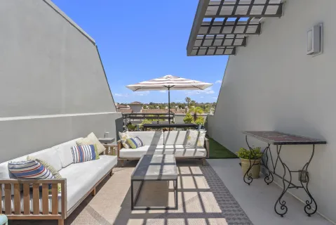 $1,995,000 | 2537 State Street, Carlsbad, CA 92008