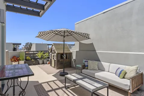 $1,995,000 | 2537 State Street, Carlsbad, CA 92008