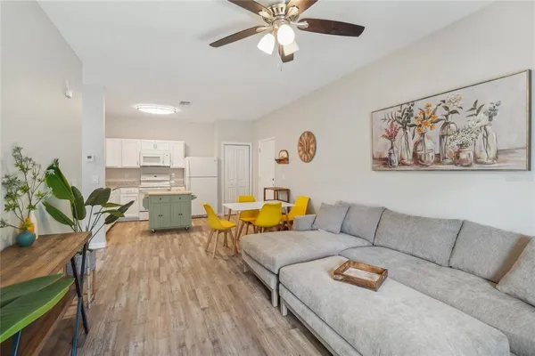 $1,650 | 14524 North Nebraska Avenue, Unit 204, Tampa, FL 33613