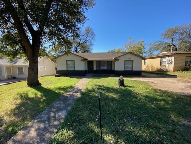 200 South Roberts Cut Off Road Fort Worth, TX 76114 - Photo 1 of 13 a front view of a house with yard and green space