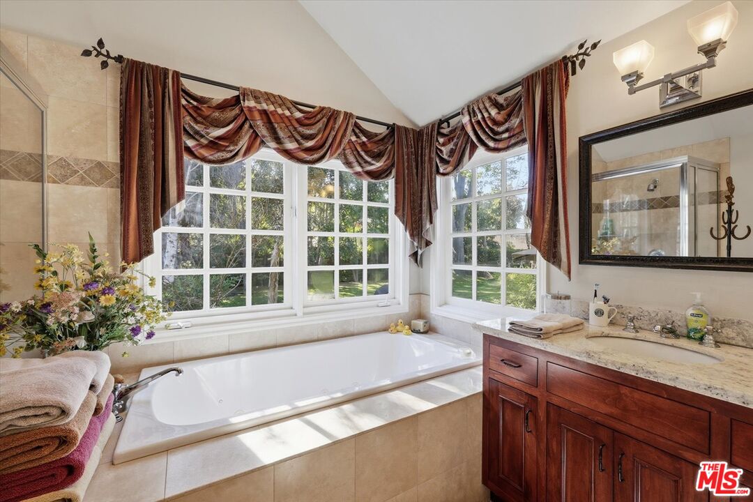 11122 Valley Spring Lane Studio City, CA 91602 - Photo 31 of 48