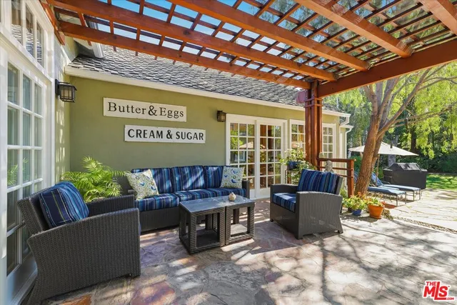 $2,800,000 | 11122 Valley Spring Lane, North Hollywood, CA 91602