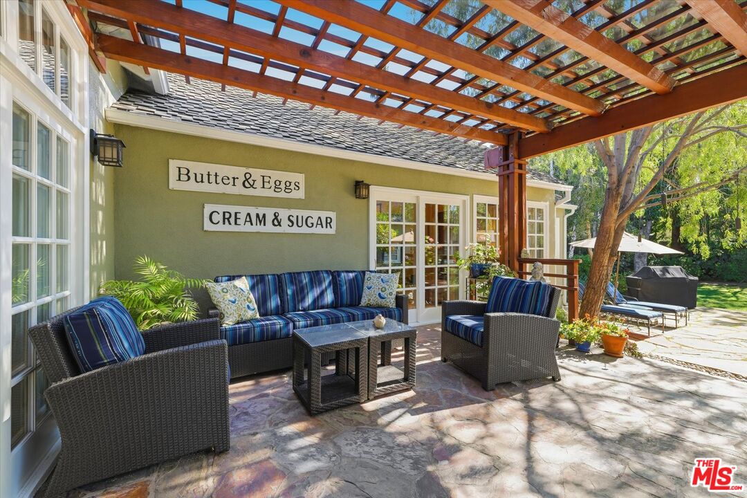 11122 Valley Spring Lane Studio City, CA 91602 - Photo 40 of 48